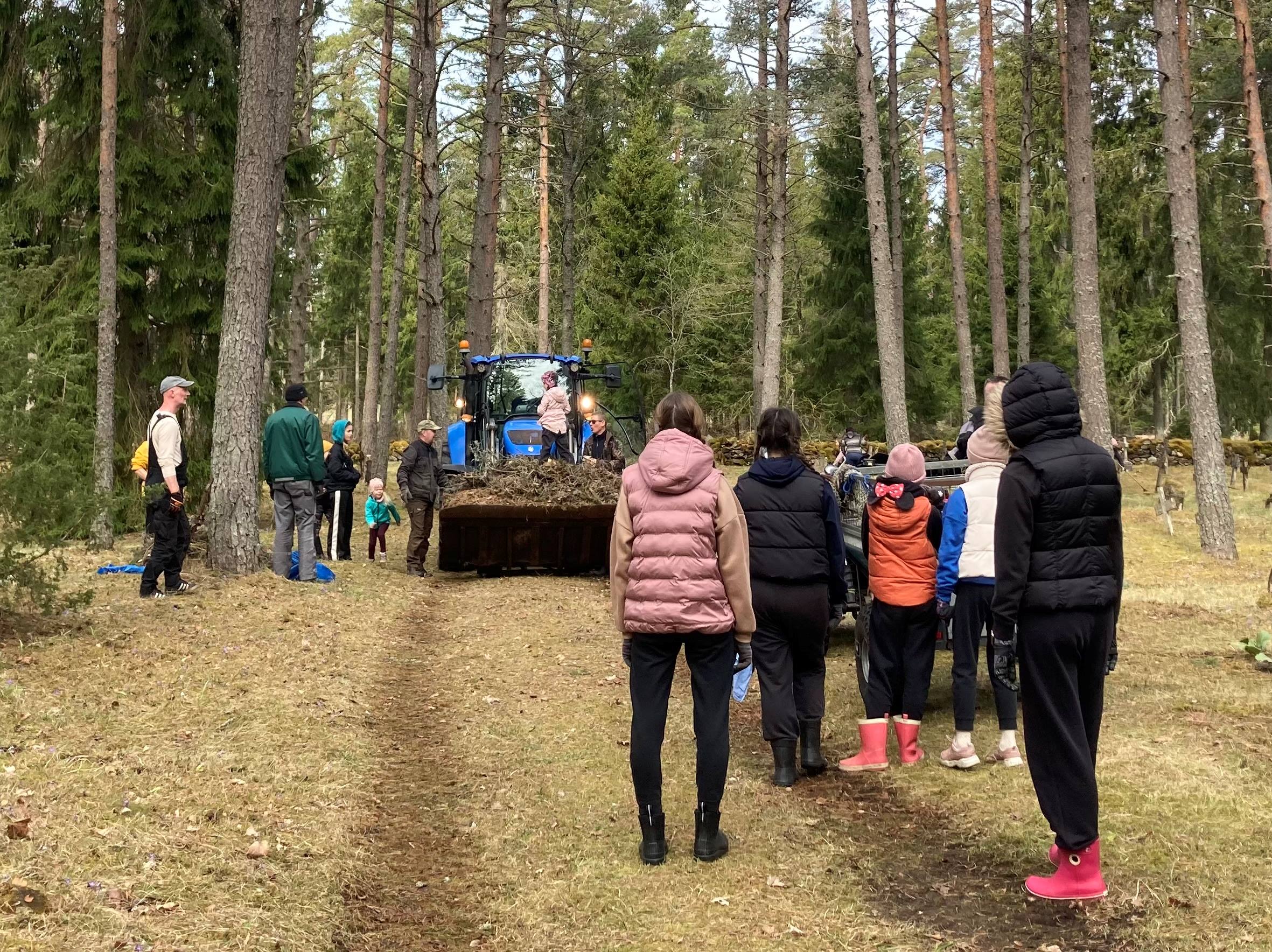 Vormsi kiriku kevadine talgupäev